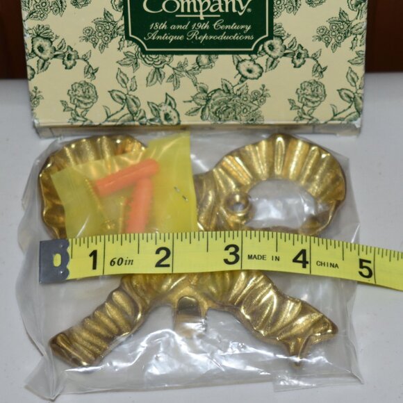NOB Vintage Bombay Company Brass Bow Wall Hanger w/Screws 2171018 4.5 x 4" Hook - Picture 8 of 8